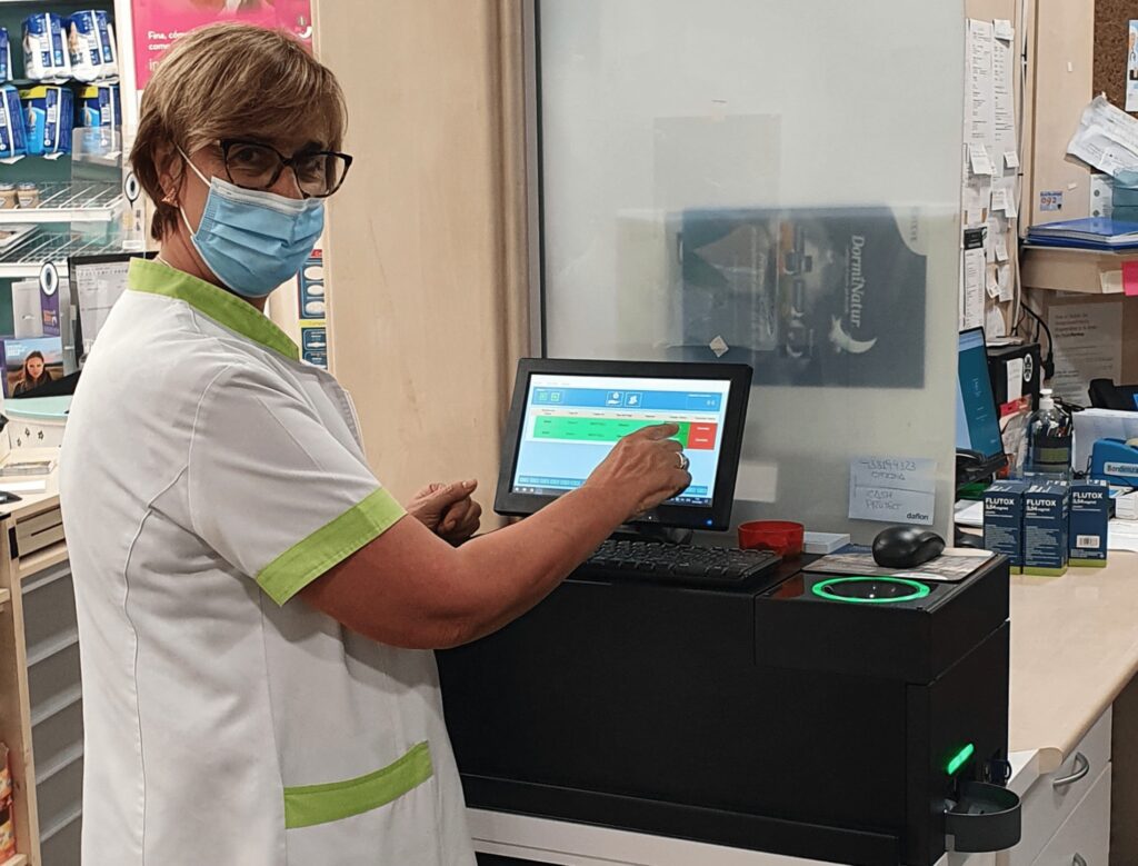 Máquina de cobro automático, modalidad atendida